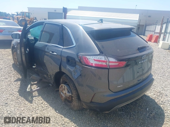 2023 Ford Edge SEL z VIN 2FMPK4J97PBA31506, wystawiony jako IAAI lot #42071208 z przebiegiem 50 458 mil mil oraz . Historia ofert i sprzedaży dostępna na DreamBid. Obrazek 3.
