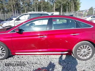 2015 Hyundai Sonata Limited with VIN 5NPE34AF7FH060103, listed as a IAAI auction lot 42096524 with 119,497 mi miles and . Bid and sale history available at carsss.com. Image 15.