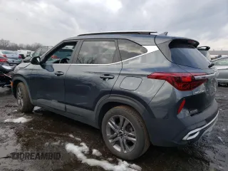 2023 Kia Seltos S with VIN KNDEU2AA7P7351843, listed as a Copart auction lot 83433154 with 38,576 mi miles and Salvage title. Bid and sale history available at DreamBid. Image 2.