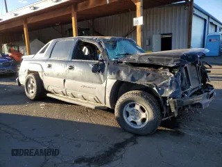 2002 Chevrolet Avalanche with VIN 3GNEK13T52G114030, listed as a Copart auction lot 47141415 with Not Provided miles and Salvage Title. Bid and sale history available at DreamBid. Image 4.