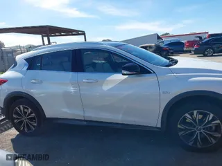 2018 Infiniti QX30 Luxury with VIN SJKCH5CR1JA005035, listed as a IAAI auction lot 41690695 with 79,943 mi miles. Bid and sale history available at carsss.com. Image 14.