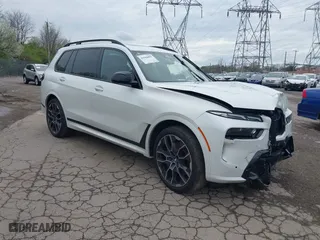 2024 BMW X7 M60i with VIN 5UX33EM00R9S32889, listed as a IAAI auction lot 41964091 with 1 mi miles. Bid and sale history available at carsss.com. Image 1.