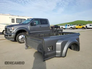 2022 Ford Super Duty F-450 DRW XL with VIN 1FT8W4DT1NED61096, listed as a Copart auction lot 45229825 with 46,826 mi miles and Salvage Title. Bid and sale history available at carsss.com. Image 1.