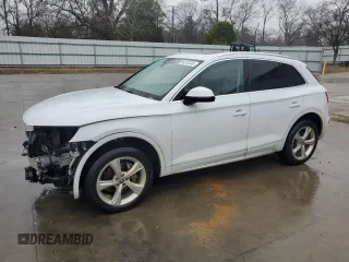 2020 Audi Q5 Premium Plus with VIN WA1BNAFYXL2013483, listed as a Copart auction lot 44373235 with 132,992 mi miles and Salvage Title. Bid and sale history available at carsss.com. Image 1.