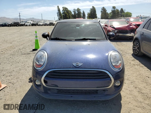 2018 MINI Hardtop Cooper z VIN WMWXP5C59J2G62969, wystawiony jako Copart lot #58229175 z przebiegiem 86 214 mil mil oraz Szkoda całkowita • Salvage title. Historia ofert i sprzedaży dostępna na DreamBid. Obrazek 5.