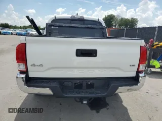 2017 Toyota Tacoma SR5 z VIN 5TFCZ5AN2HX113588, wystawiony jako Copart lot #57992705 z przebiegiem 55 333 mil mil oraz Nie do naprawy • Non repairable. Historia ofert i sprzedaży dostępna na DreamBid. Obrazek 6.