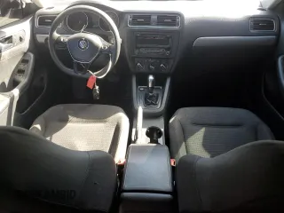 2015 Volkswagen Jetta SE z VIN 3VWD07AJ2FM352677, wystawiony jako Copart lot #47873795 z przebiegiem Nie podano mil oraz Szkoda całkowita • Salvage title. Historia ofert i sprzedaży dostępna na DreamBid. Obrazek 8.