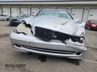 2004 Mercedes-Benz C 230 Kompressor with VIN WDBRF40J94A644777, listed as a Copart auction lot 61159255 with 152,641 mi miles and Salvage title. Bid and sale history available at DreamBid. Image 5.