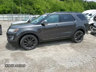 2017 Ford Explorer XLT z VIN 1FM5K8D82HGC83661, wystawiony jako Copart lot #57153615 z przebiegiem 89 491 mil mil oraz Szkoda całkowita • Salvage title. Historia ofert i sprzedaży dostępna na DreamBid. Obrazek 1.