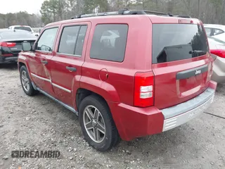2009 Jeep Patriot z VIN 1J8FT48B39D184279, wystawiony jako IAAI lot #41580351 z przebiegiem 205 118 mil mil oraz . Historia ofert i sprzedaży dostępna na DreamBid. Obrazek 3.