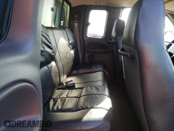 2001 Dodge 2500 with VIN 1B7KC23Z81J213165, listed as a Copart auction lot 51532465 with 117,150 mi miles and Salvage title. Bid and sale history available at DreamBid. Image 11.