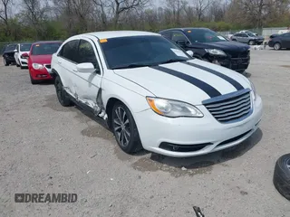 2012 Chrysler 200 S with VIN 1C3CCBHG1CN106051, listed as a IAAI auction lot 42060925 with 167,608 mi miles and . Bid and sale history available at DreamBid. Image 1.