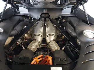 2024 Ferrari 296 GTB z VIN ZFF99SLA6R0303425, wystawiony jako IAAI lot #39193585 z przebiegiem Nie podano mil oraz . Historia ofert i sprzedaży dostępna na DreamBid. Obrazek 10.