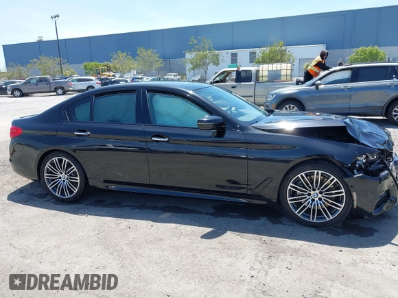 2018 BMW 5 Series 530i z VIN WBAJA5C51JWA56680, wystawiony jako IAAI lot #42273066 z przebiegiem 39 789 mil mil oraz . Historia ofert i sprzedaży dostępna na DreamBid. Obrazek 13.