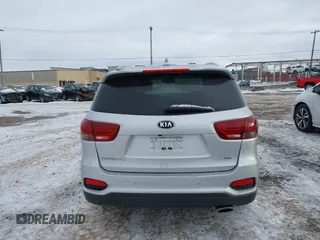 2019 Kia Sorento L with VIN 5XYPG4A31KG547981, listed as a IAAI auction lot 41253059 with 97,104 mi miles. Bid and sale history available at carsss.com. Image 16.