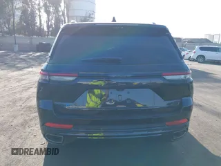 2024 Jeep Grand Cherokee with VIN 1C4RJYB6XR8612970, listed as a IAAI auction lot 42324488 with 5,701 mi miles and . Bid and sale history available at DreamBid. Image 16.