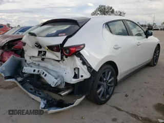 2022 Mazda Mazda3 Hatchback Preferred with VIN JM1BPBLL5N1508374, listed as a Copart auction lot 63227052 with 20,210 mi miles. Bid and sale history available at carsss.com. Image 4.