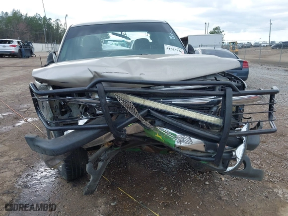 2000 Chevrolet Silverado 1500 LT with VIN 1GCEK19T8YE189692, listed as a IAAI auction lot 41523976 with 165,695 mi miles. Bid and sale history available at carsss.com. Image 6.