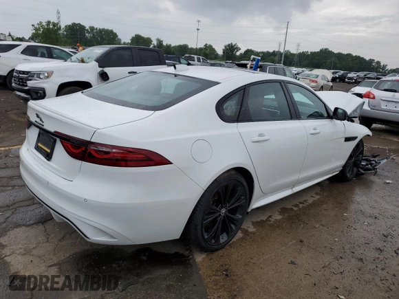2024 Jaguar XF R-Dynamic SE with VIN SAJBL4GX8RCY95695, listed as a Copart auction lot 61876974 with 129 mi miles and Clean Title. Bid and sale history available at carsss.com. Image 3.