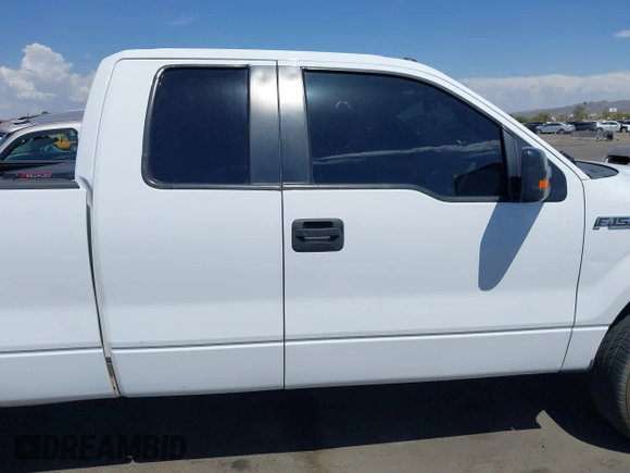 2014 Ford F-150 XL z VIN 1FTFX1CF6EKG35389, wystawiony jako IAAI lot #42643324 z przebiegiem 190 235 mil mil oraz . Historia ofert i sprzedaży dostępna na DreamBid. Obrazek 14.