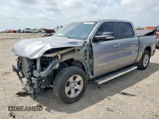2020 Ram 1500 Big Horn z VIN 1C6SRFFT6LN116210, wystawiony jako Copart lot #55922805 z przebiegiem 92 640 mil mil oraz Szkoda całkowita • Salvage title. Historia ofert i sprzedaży dostępna na DreamBid. Obrazek 1.