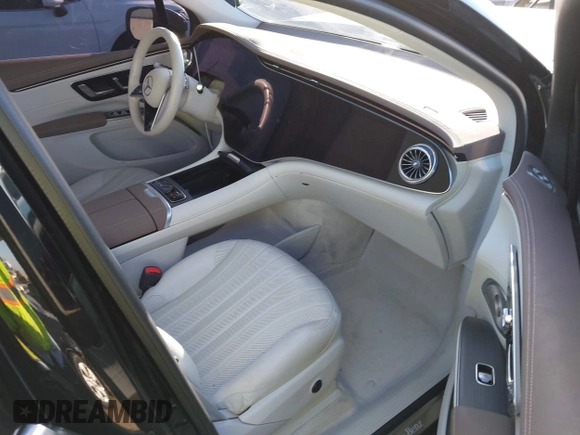2023 Mercedes-Benz EQS 580 z VIN 4JGDM4EB8PA014008, wystawiony jako IAAI lot #41152975 z przebiegiem 41 292 mil mil oraz . Historia ofert i sprzedaży dostępna na DreamBid. Obrazek 5.