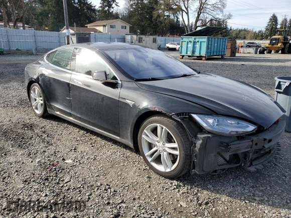 2015 Tesla Model S 85D with VIN 5YJSA1H28FFP78932, listed as a Copart auction lot 47893275 with 139,019 mi miles and Salvage Title. Bid and sale history available at carsss.com. Image 4.