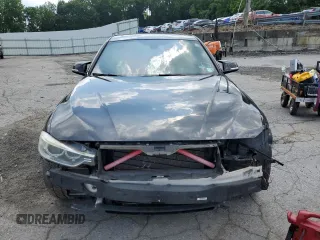 2013 BMW 3 Series 328i xDrive z VIN WBA3B5C51DF593458, wystawiony jako Copart lot #64755635 z przebiegiem 88 820 mil mil oraz Szkoda całkowita • Salvage title. Historia ofert i sprzedaży dostępna na DreamBid. Obrazek 5.