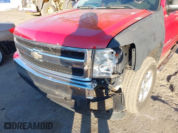 2007 Chevrolet Silverado 1500 LT w/1LT with VIN 2GCEC19J471652830, listed as a IAAI auction lot 41255935 with 263,345 mi miles. Bid and sale history available at carsss.com. Image 6.
