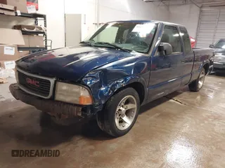 2003 GMC Sonoma SLS with VIN 1GTCS19X438148073, listed as a IAAI auction lot 41158520 with 170,817 mi miles. Bid and sale history available at carsss.com. Image 17.