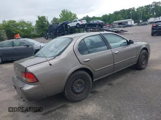 1999 Nissan Maxima GXE z VIN JN1CA21D5XT203484, wystawiony jako IAAI lot #42161696 z przebiegiem 249 747 mil mil oraz . Historia ofert i sprzedaży dostępna na DreamBid. Obrazek 4.
