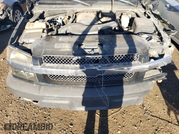 2004 Chevrolet Avalanche Z71 with VIN 3GNEK12T74G282207, listed as a Copart auction lot 73114084 with 205,688 mi miles and Salvage Title. Bid and sale history available at carsss.com. Image 11.