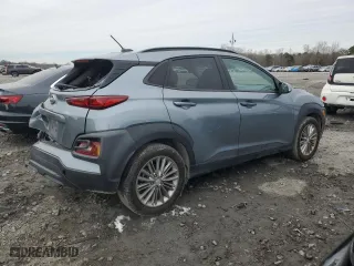 2020 Hyundai Kona SEL with VIN KM8K22AA1LU591356, listed as a Copart auction lot 42220135 with 52,026 mi miles and Salvage Title. Bid and sale history available at carsss.com. Image 3.