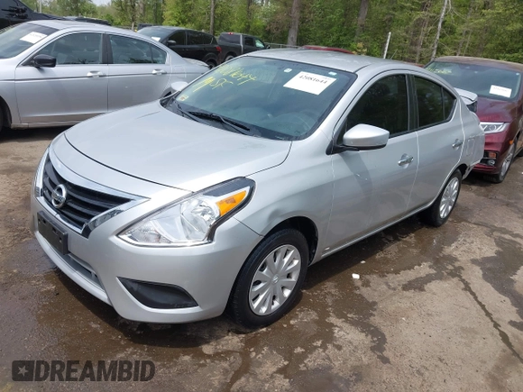 2019 Nissan Versa SV z VIN 3N1CN7AP4KL855196, wystawiony jako IAAI lot #42081644 z przebiegiem 79 527 mil mil oraz . Historia ofert i sprzedaży dostępna na DreamBid. Obrazek 18.