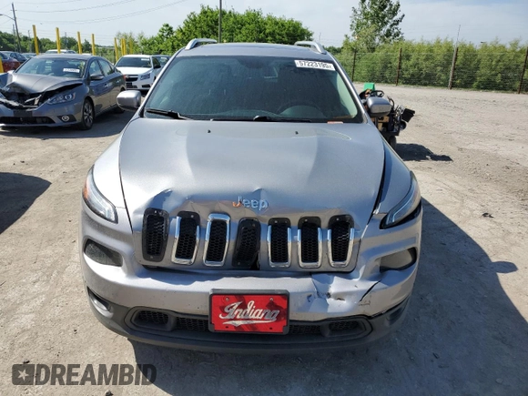 2016 Jeep Cherokee Latitude with VIN 1C4PJLCS3GW108226, listed as a Copart auction lot 57223195 with 118,692 mi miles and Salvage title. Bid and sale history available at DreamBid. Image 5.