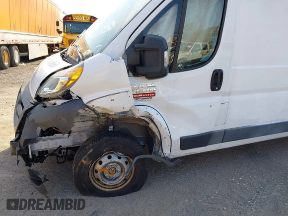 2018 Ram ProMaster Cargo with VIN 3C6URVJG1JE152160, listed as a IAAI auction lot 41758214 with 91,856 mi miles. Bid and sale history available at carsss.com. Image 6.