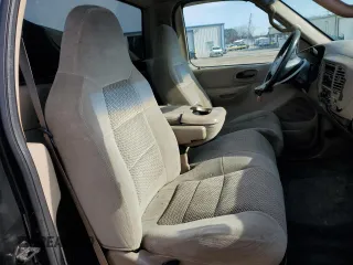 2001 Ford F-150 XL z VIN 1FTZF17261NB79183, wystawiony jako Copart lot #88478625 z przebiegiem Nie podano mil oraz Szkoda całkowita • Salvage title. Historia ofert i sprzedaży dostępna na DreamBid. Obrazek 10.