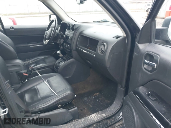 2014 Jeep Patriot Limited with VIN 1C4NJRCB7ED569805, listed as a IAAI auction lot 40854840 with 189,858 mi miles. Bid and sale history available at carsss.com. Image 5.
