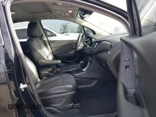 2018 Chevrolet Trax LT with VIN 3GNCJPSB0JL378879, listed as a IAAI auction lot 41887340 with 112,314 mi miles and . Bid and sale history available at carsss.com. Image 5.