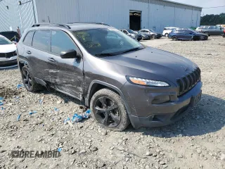2018 Jeep Cherokee Latitude Tech Connect with VIN 1C4PJLCB2JD563295, listed as a Copart auction lot 63616125 with 71,618 mi miles and Salvage title. Bid and sale history available at DreamBid. Image 4.