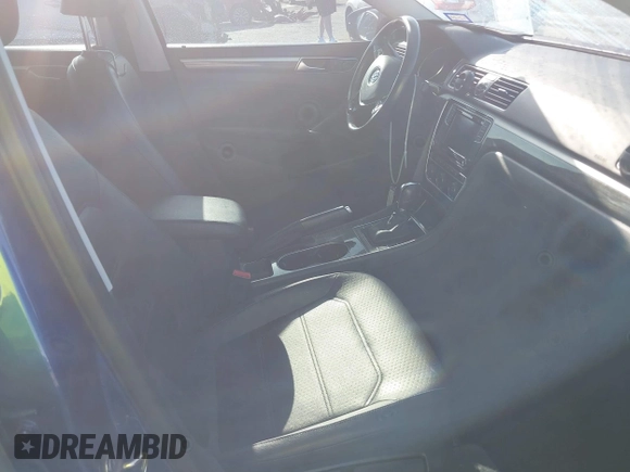 2016 Volkswagen Passat SE с VIN 1VWBT7A31GC004291, выставлен на аукционе IAAI как лот 42341960 с пробегом 92 469 миль миль и . История ставок и продаж доступна на DreamBid. Изображение 5.