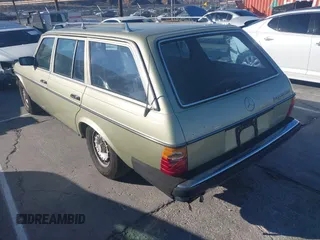 1981 Mercedes-Benz 300 with VIN WDBAB93A4BN004161, listed as a IAAI auction lot 41290568 with 18,887 mi miles and . Bid and sale history available at DreamBid. Image 3.
