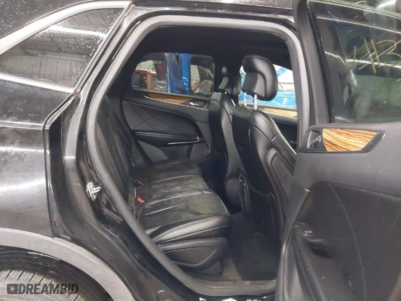 2016 Lincoln MKC Select with VIN 5LMCJ2D94GUJ11483, listed as a IAAI auction lot 41318582 with 170,660 mi miles. Bid and sale history available at carsss.com. Image 8.