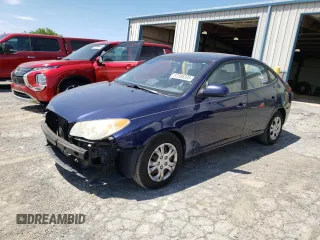 2009 Hyundai Elantra GLS z VIN KMHDU46D09U816764, wystawiony jako Copart lot #57595325 z przebiegiem 144 291 mil mil oraz Szkoda całkowita • Salvage title. Historia ofert i sprzedaży dostępna na DreamBid. Obrazek 1.