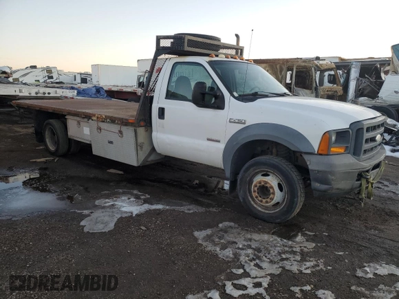 2005 Ford F-450 with VIN 1FDXF46P65ED12547, listed as a Copart auction lot 43158715 with 230,920 mi miles and Salvage title. Bid and sale history available at DreamBid. Image 4.