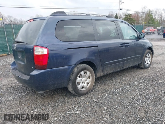 2009 Kia Sedona LX with VIN KNDMB233696278019, listed as a IAAI auction lot 41983960 with 153,083 mi miles. Bid and sale history available at carsss.com. Image 4.