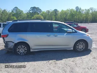 2019 Toyota Sienna XLE Auto Access Seat z VIN 5TDYZ3DC7KS006280, wystawiony jako IAAI lot #41987873 z przebiegiem 105 751 mil mil oraz . Historia ofert i sprzedaży dostępna na DreamBid. Obrazek 13.