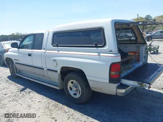 1998 Dodge Ram 1500 with VIN 3B7HC13Y7WG184231, listed as a IAAI auction lot 41884714 with 136,079 mi miles. Bid and sale history available at carsss.com. Image 3.