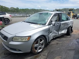 2008 Volvo S40 2.4L с VIN YV1MS382982384776, выставлен на аукционе IAAI как лот 42309949 с пробегом 215 744 миль миль и . История ставок и продаж доступна на DreamBid. Изображение 6.