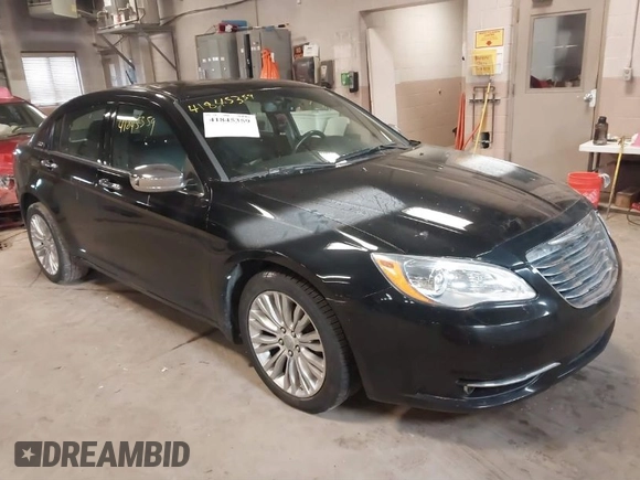2013 Chrysler 200 Limited with VIN 1C3CCBCG6DN701986, listed as a IAAI auction lot 41845359 with 122,807 mi miles. Bid and sale history available at carsss.com. Image 1.